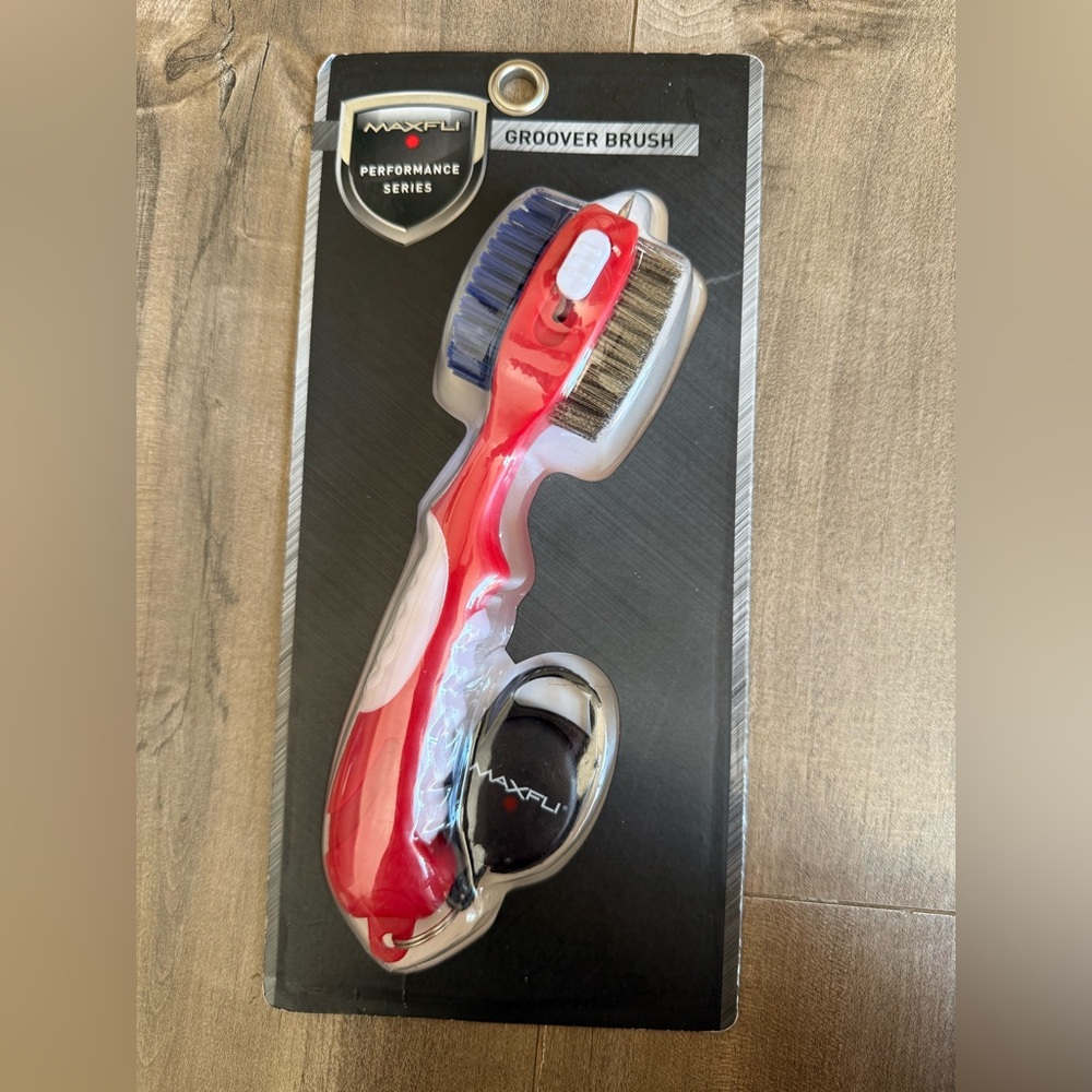 NEW Maxfli Groover Brush Golf Performance Series Red Retractable Clip Multi Tool